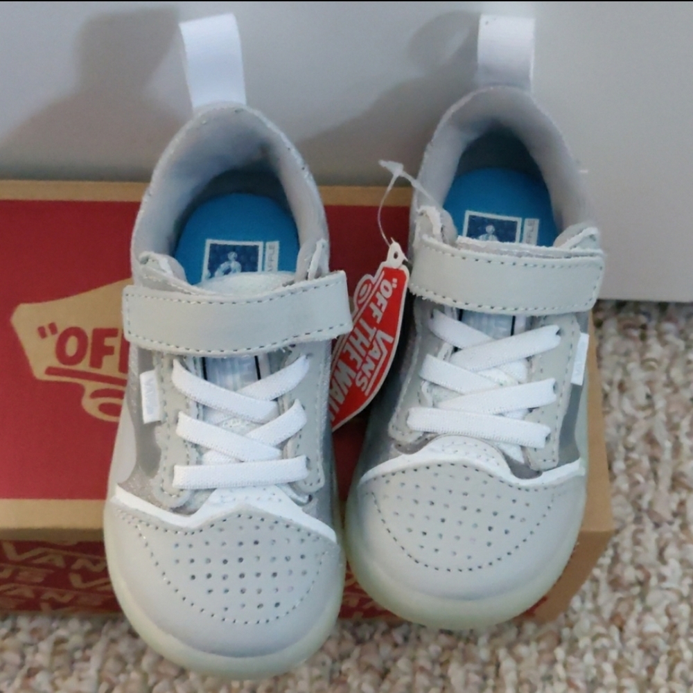 Toddler boys Vans sneakers